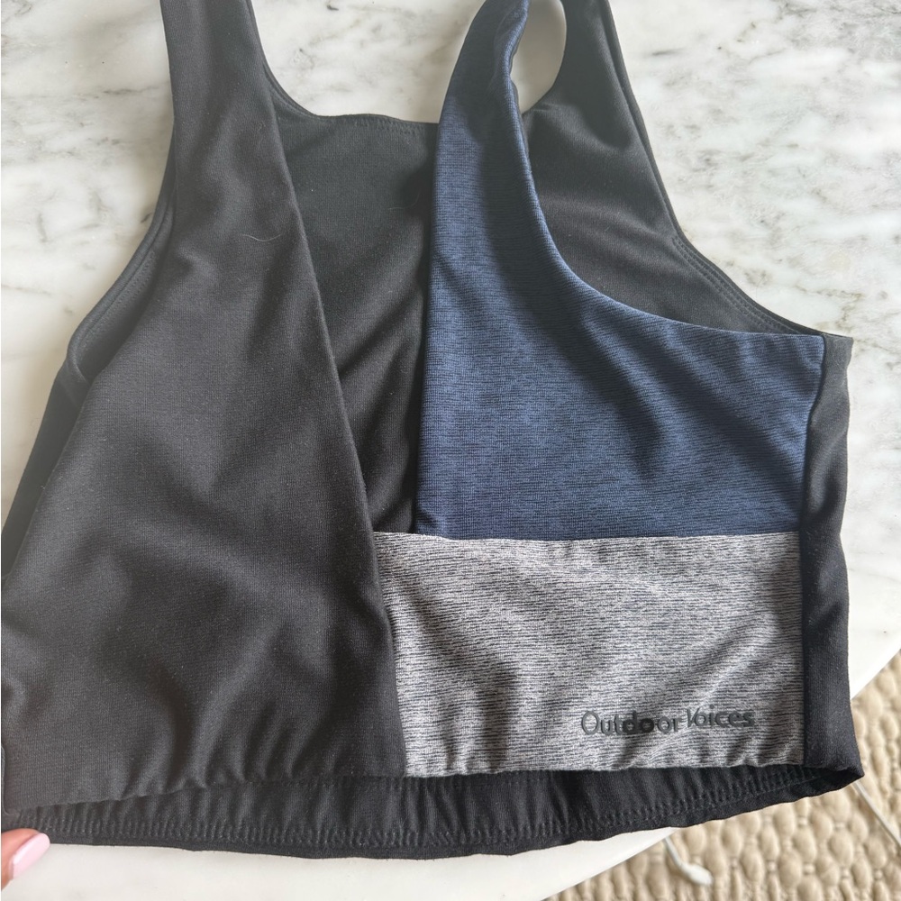 Outdoor Voices Women's Tri-Tone Sports Bra - Black, Navy, Gray